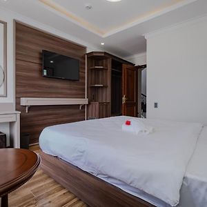 King Room Mountain View